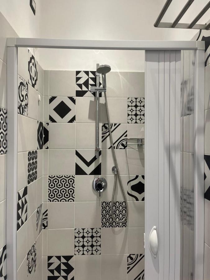 ホテル Domus Giordano ローマ エクステリア 写真